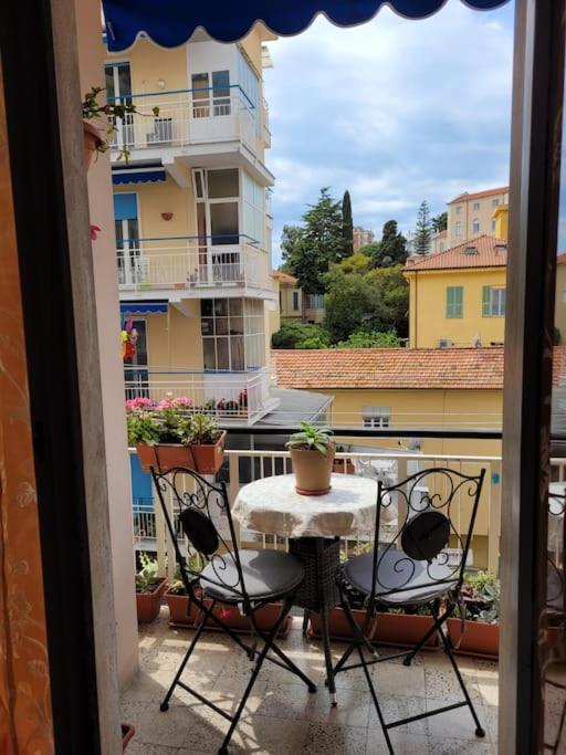 Bilocale: 5 Minuti Dall'Ariston Sanremo Exterior foto